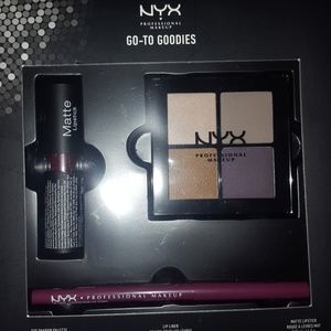 Nyx gift set and 2 tattoo junkee lip paint.